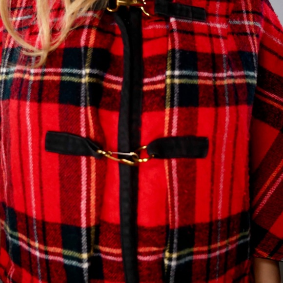 Reversible Cloak Circa 1970s - Picture 4 of 8